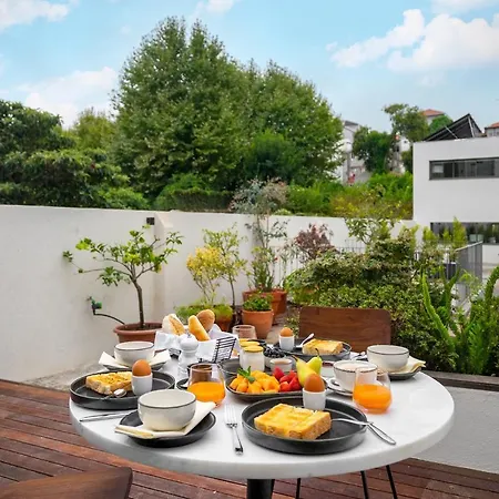 Almada - Amazing Centre With Private Pool * 포르투