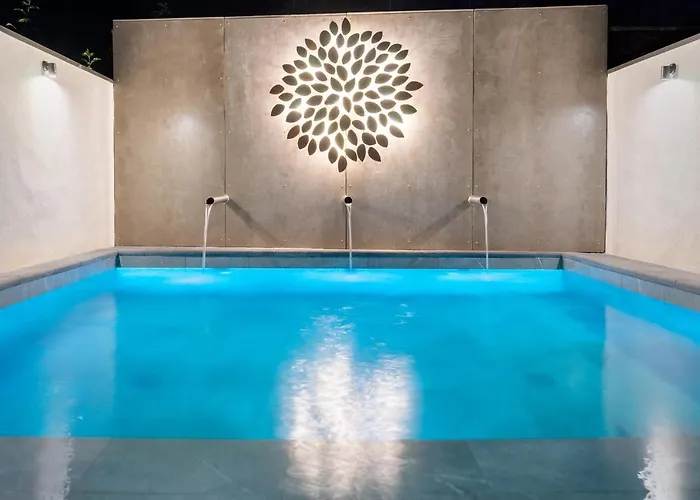 Almada - Amazing Centre With Private Pool Порту